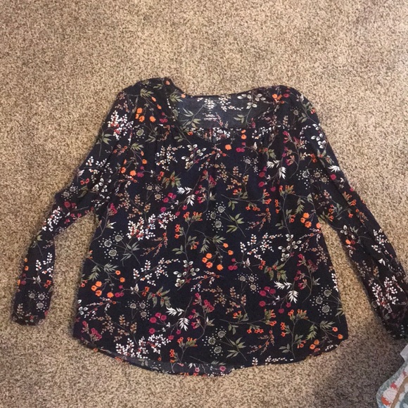 Cute spring blouse - Picture 2 of 3